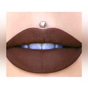 NIB - Jeffree Star Velour Liquid Lipstick - Dominatrix